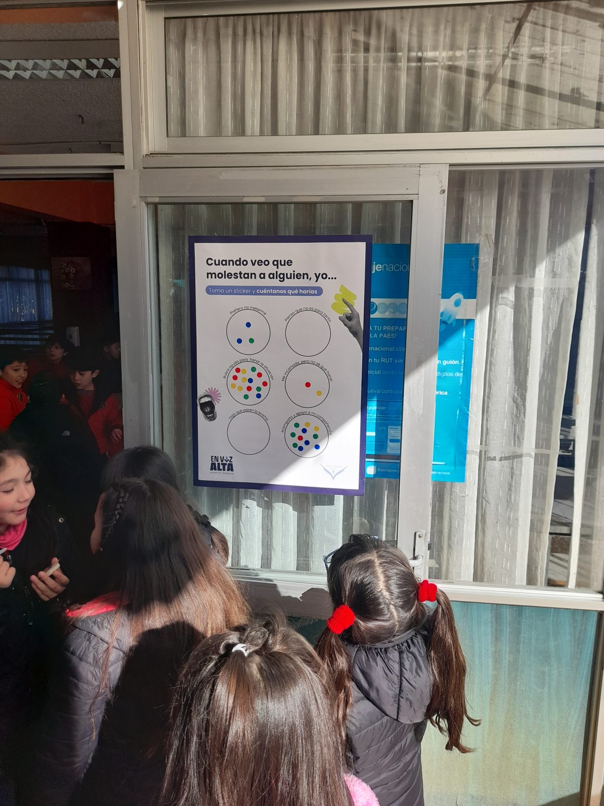 Campaña Volando en V: En Voz Alta