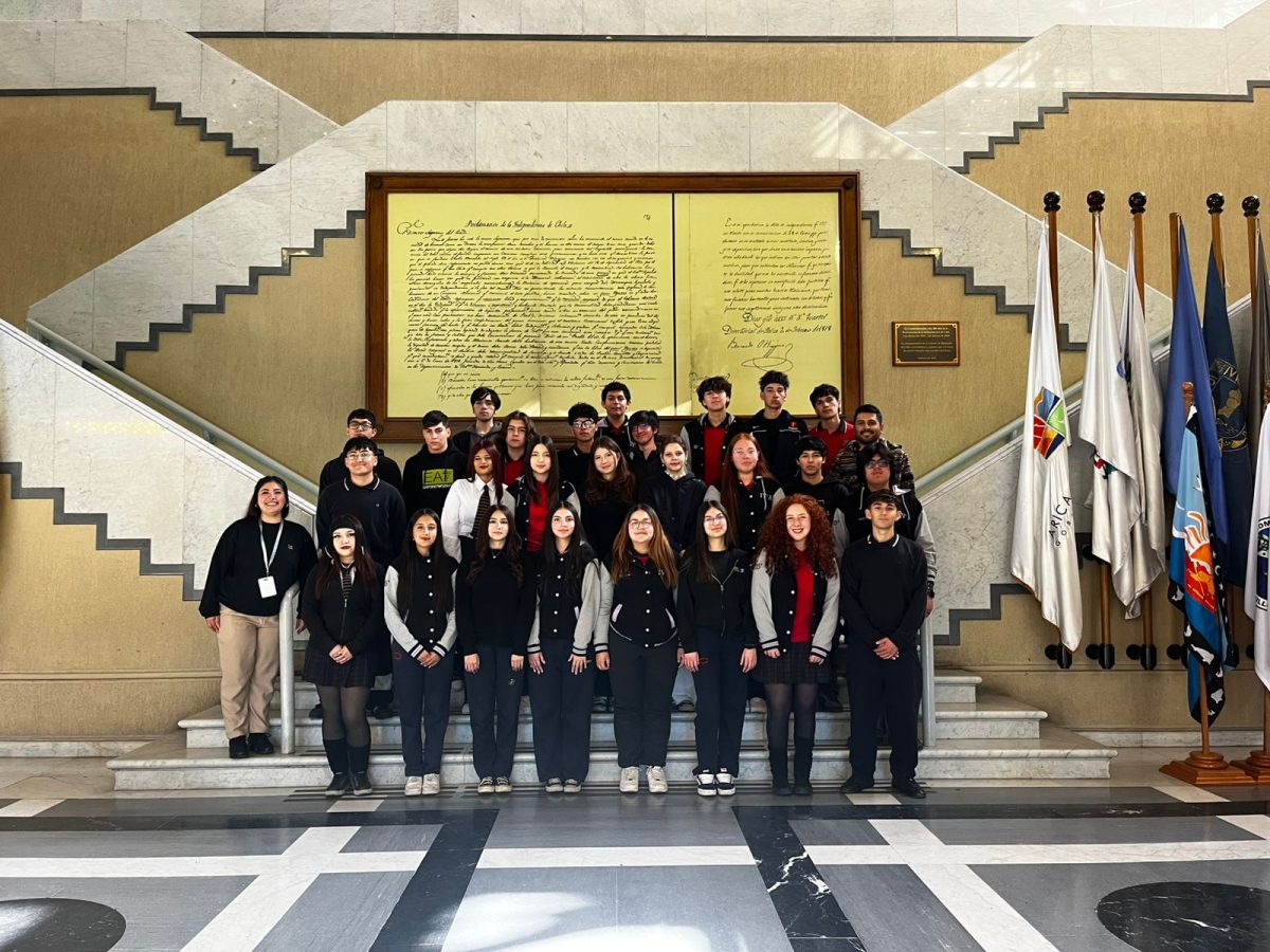 Estudiantes de IV Medio visitan el Congreso Nacional y aprenden sobre democracia y participación ciudadana