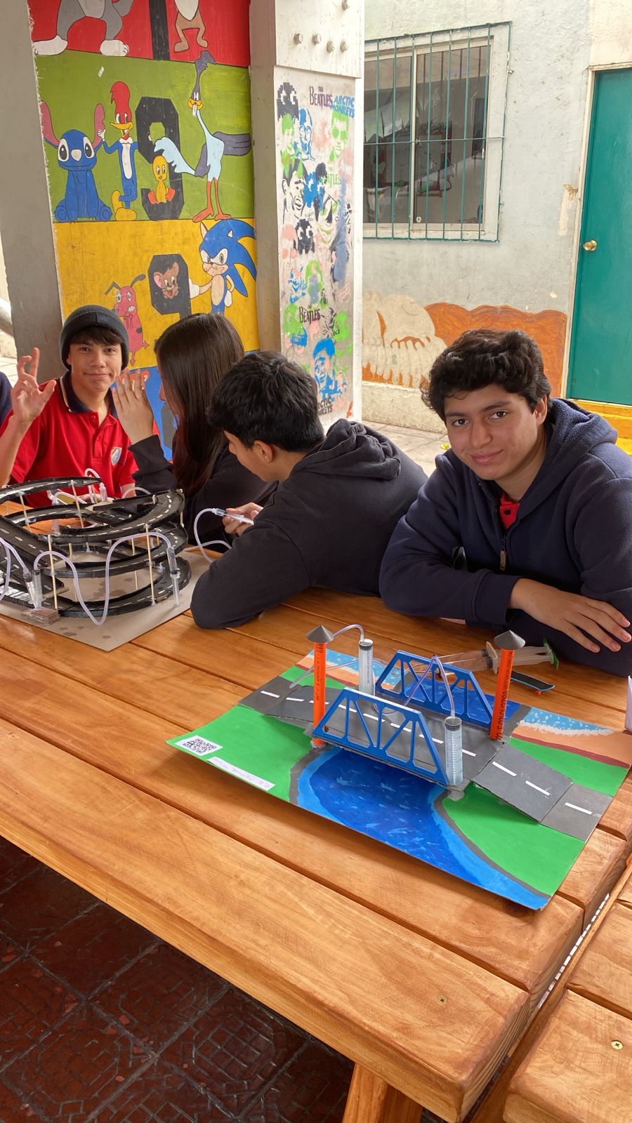 MUESTRA DE MAQUETAS TECNOLOGÍA SEGUNDOS MEDIOS