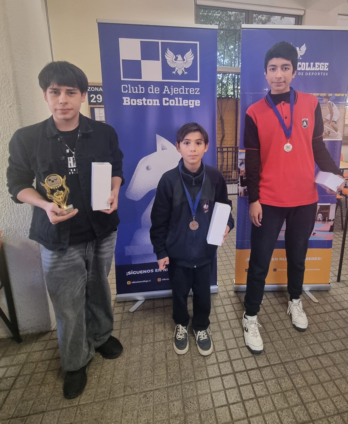 Andrés Seguel se consagró campeón del XII Torneo de Ajedrez Boston College