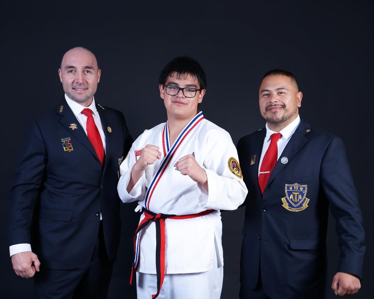 Felicitamos a nuestro estudiante Gabriel Muñoz por obtener cinturón negro.