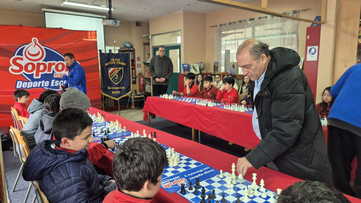 VISITA DEL DESTACADO AJEDRECISTA IVÁN MOROVIC