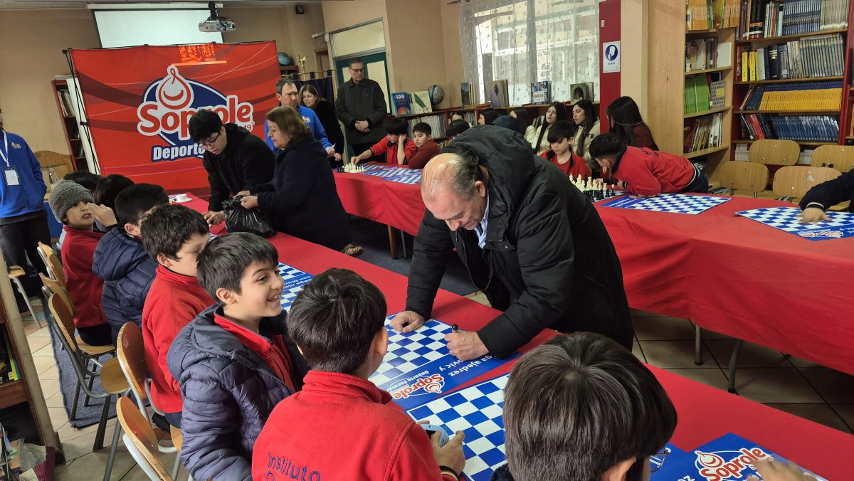 VISITA DEL DESTACADO AJEDRECISTA IVÁN MOROVIC